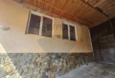 Casă cu 4 camere cu Teren 1371 Mp în Crivina - 14