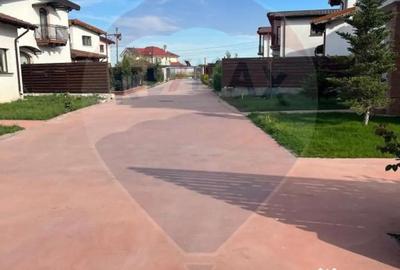 Casă cu 4 camere cu Teren 328 Mp în Golești - 14