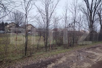 Teren de 2700 mp, în Central - 2