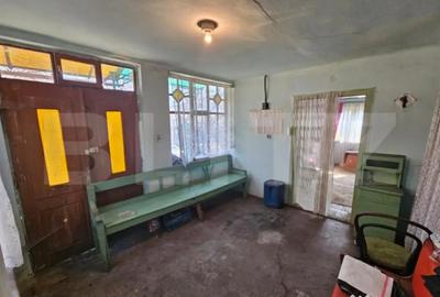 Casă cu 4 camere cu Teren 3800 Mp în Măgina - 2