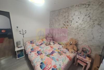 Apartament cu 3 camere de vanzare in Campina - Zona Cuza - 1