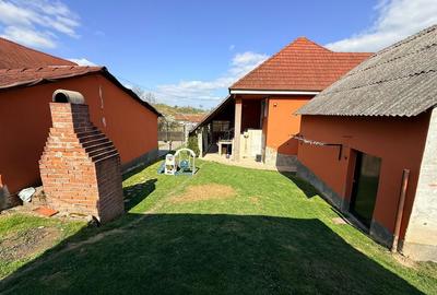 Casă cu 4 camere în Dobricionești - 1