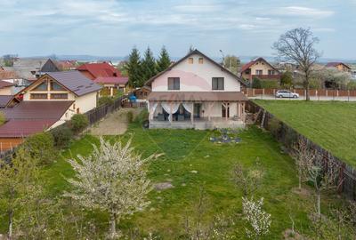 Casa individuala in Carpinis, 1093 mp teren, mobilata, zona linistita - 2