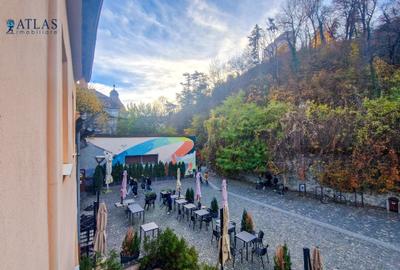 Piata Sfatului - Piata Brassai, 2 accese, vedere padure, 57 mp, comision 0% - 5