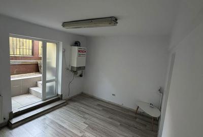 Spațiu comercial, de 17 mp, în Central - 6