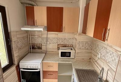 Garsonieră în Micro 40 - 2