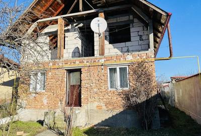 Casă cu Teren 326 Mp în Păușești - 8