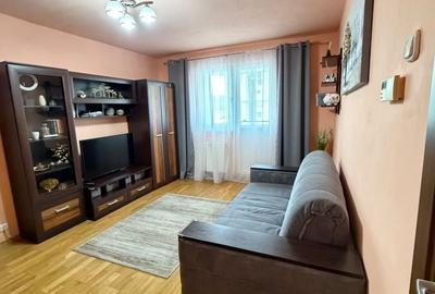 Apartament cu 3 camere semidecomandat în Vitrometan - 1