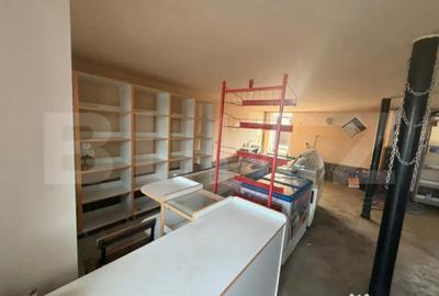 Spațiu comercial, de 98 mp, în Central - 3