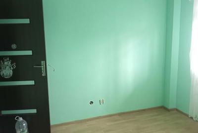 Apartament cu 2 camere decomandat în Apusului - 4