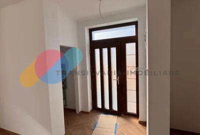 Duplex cu 5 camere cu Canalizare în Gruia - 2