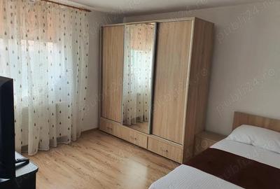 Apartament doua camere la curte, zona 1 Mai. - 4