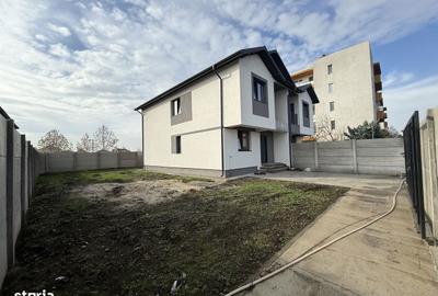 Casă cu 4 camere cu Teren 350 Mp în Central