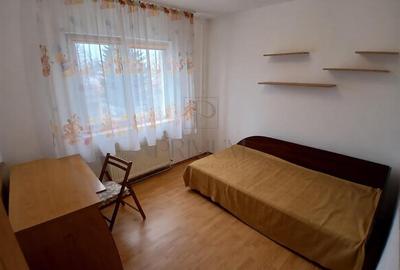 Apartament cu 3 camere semidecomandat în Dâmbovița - 2