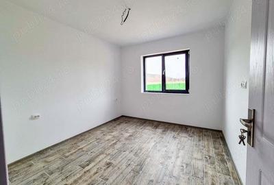 Casă cu 4 camere cu Teren 500 Mp în Drăganu - 3