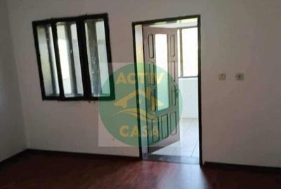 Casă cu 5 camere cu Teren 1200 Mp în Tămășeni - 4