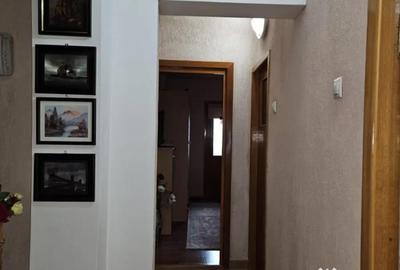Apartament cu 3 camere decomandat în Democrației - 14