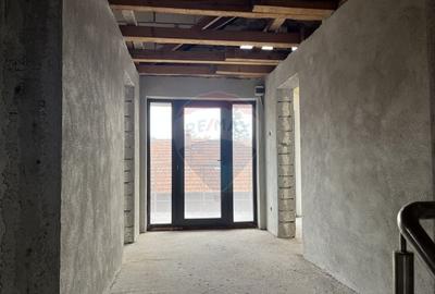 Casa de vanzare in Campulung la pret de apartament. - 24