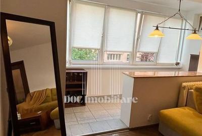 Apartament cu 3 camere semidecomandat în Tei - 5