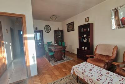 Casa cu 5 camere, 200mp, Centru - 2