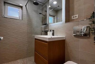 Inchiriez Apartament 3 camere decomandat, aproape de centru - 3