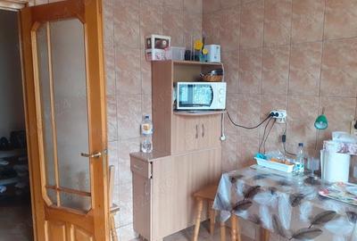 Vanzare Apartament 2 cam. cf. 1 semid., et.3 mobilat si utilat, zona Hipodrom aproape de Bariera - 8