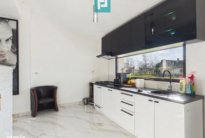 Casă cu 2 camere cu Teren 1753 Mp în Peregu Mare - 7
