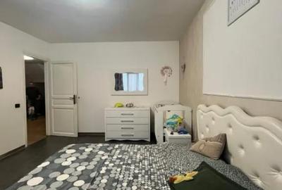 Casă cu 7 camere cu Teren 530 Mp în Central - 13