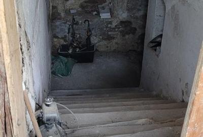 Casă cu 4 camere în Vladimirescu