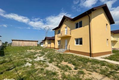 Casă cu 6 camere cu Teren 1000 Mp în Central - 9