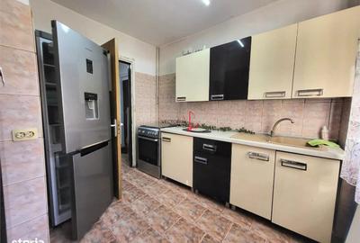 Apartament cu 4 camere decomandat în Titan - 8