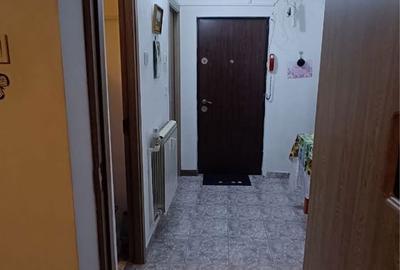 Casă cu 1 camere decomandat în Dristor