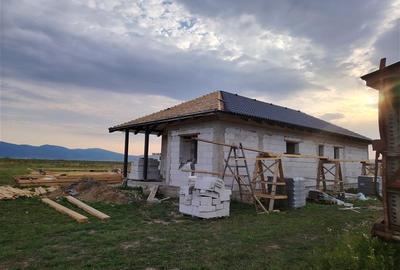 Case familiale la rosu in Lazarea, jud. Harghita - 3