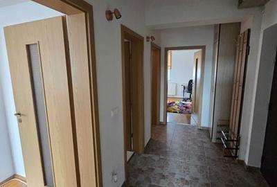 Apartament cu 3 camere decomandat în Ștrand - 3