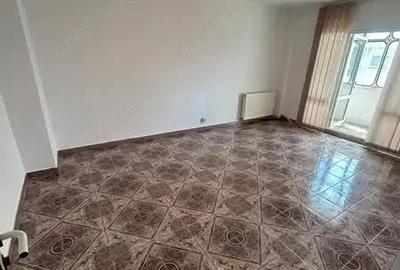 De vanzare 2 camere, zona Episcopiei, etaj intermediar, 59.000 euro