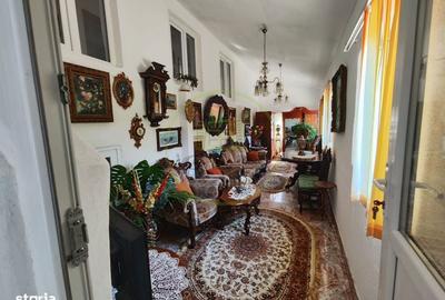 Casă cu 4 camere în Leamna de Sus - 2