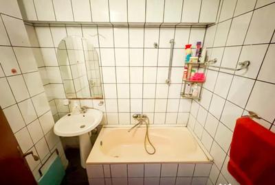 Apartament cu 4 camere decomandat în Decebal - 9