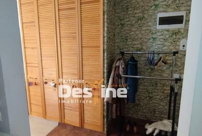 Apartament cu 3 camere semidecomandat, mobilat în Republicii - 9