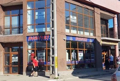 Spațiu comercial, de 180 mp, în Central - 4