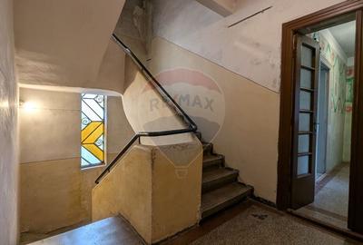 Casă cu 11 camere cu Teren 330 Mp în Iancului - 19