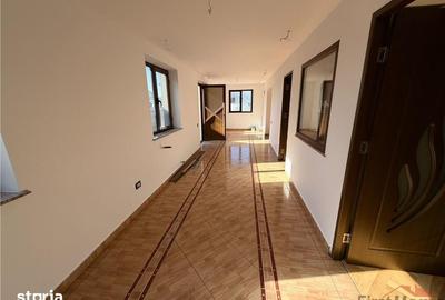 Casă cu 3 camere cu Teren 300 Mp în Central - 16