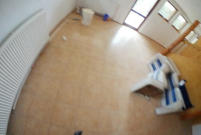 Casă cu 5 camere cu Teren 1585 Mp în Central - 8