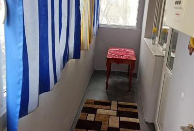 Apartament cu 3 camere semidecomandat în Micro 3 - 4