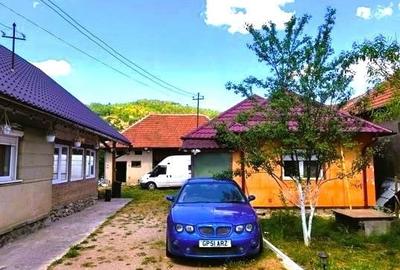 2 CASE 210 mp, TEREN INTRAVILAN 1500 mp, anexe 110 mp, Negreni, jud. Cluj