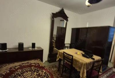 Garsonieră semidecomandată în Titan