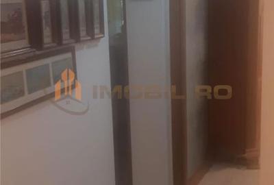 Apartament cu 4 camere decomandat în Alexandru cel Bun - 10