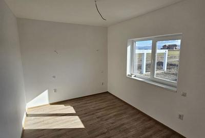 Casă cu 4 camere cu Teren 508 Mp în Hărman - 1