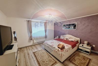 Casă cu 3 camere cu Teren 1262 Mp în Hidișelu de Sus - 2