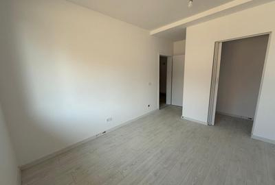 Apartament cu 3 camere decomandat în Girocului - 9