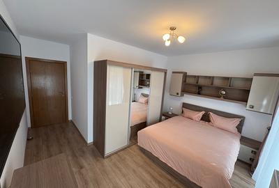 Apartament cu 2 camere decomandat în Tractorul - 5